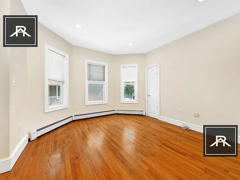 11-13 Winter Hill Rd #1 — Photo 11