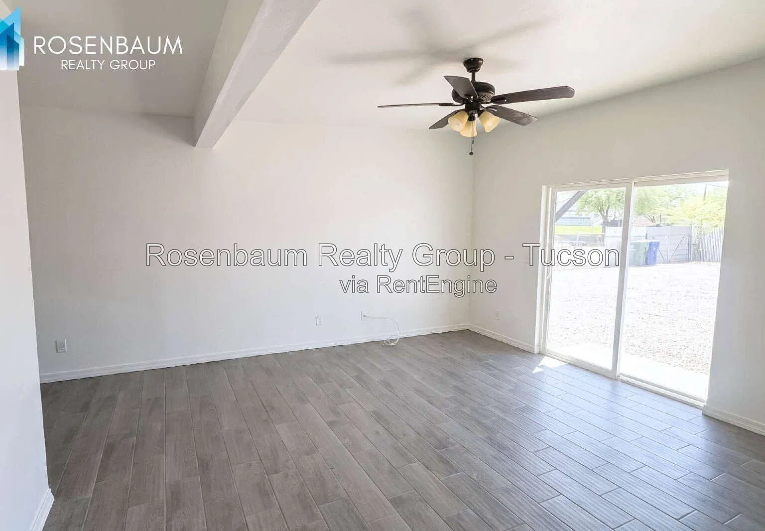2 bed, 1.0 bath, 876 sqft, $1,225 — Photo 2