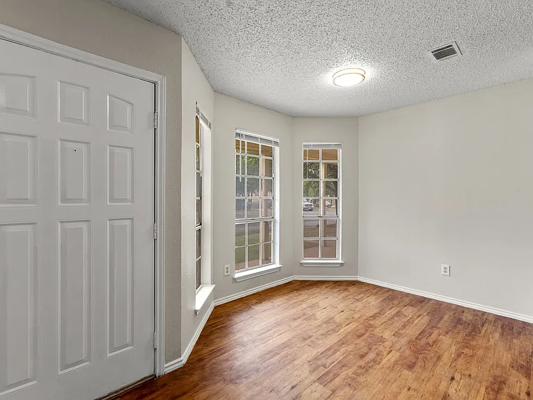 104 Mosscliff Cir #8 — Photo 9
