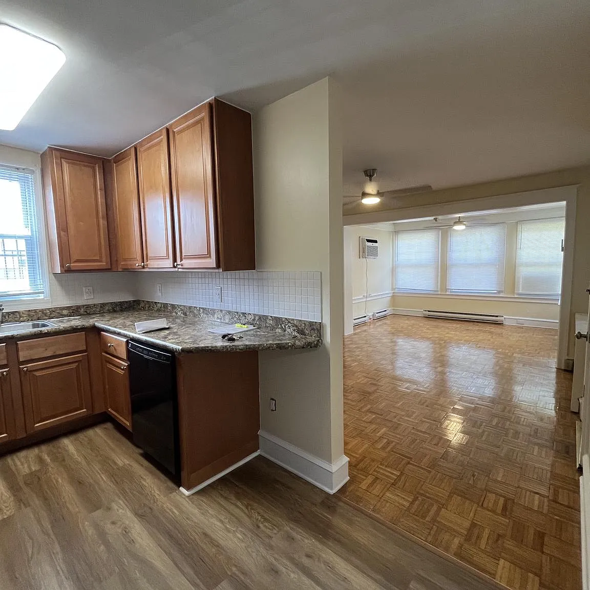 2 bed, 1.0 bath, 800 sqft, $1,650 — Photo 3