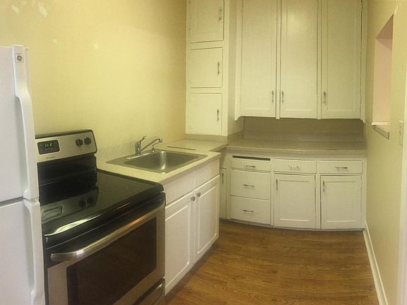 3rd image of 2355 Eastlake Ave E APT 202