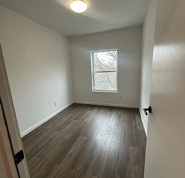 325 Humboldt St #3 — Photo 8