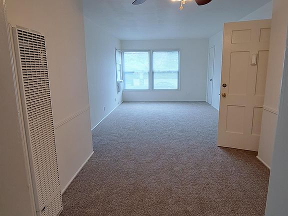 3rd image of 1809 N Glenoaks Blvd #1815