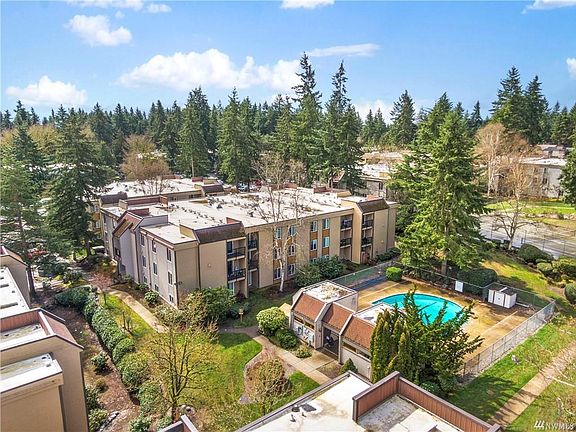 Bellevue Manor Top Floor unit overlooking the pool is available for lease now.