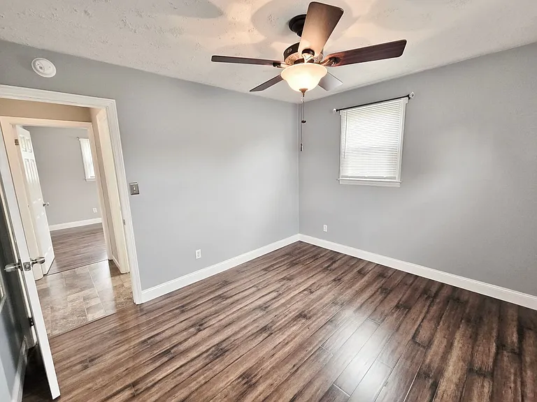 125 Grant Dr — Photo 15
