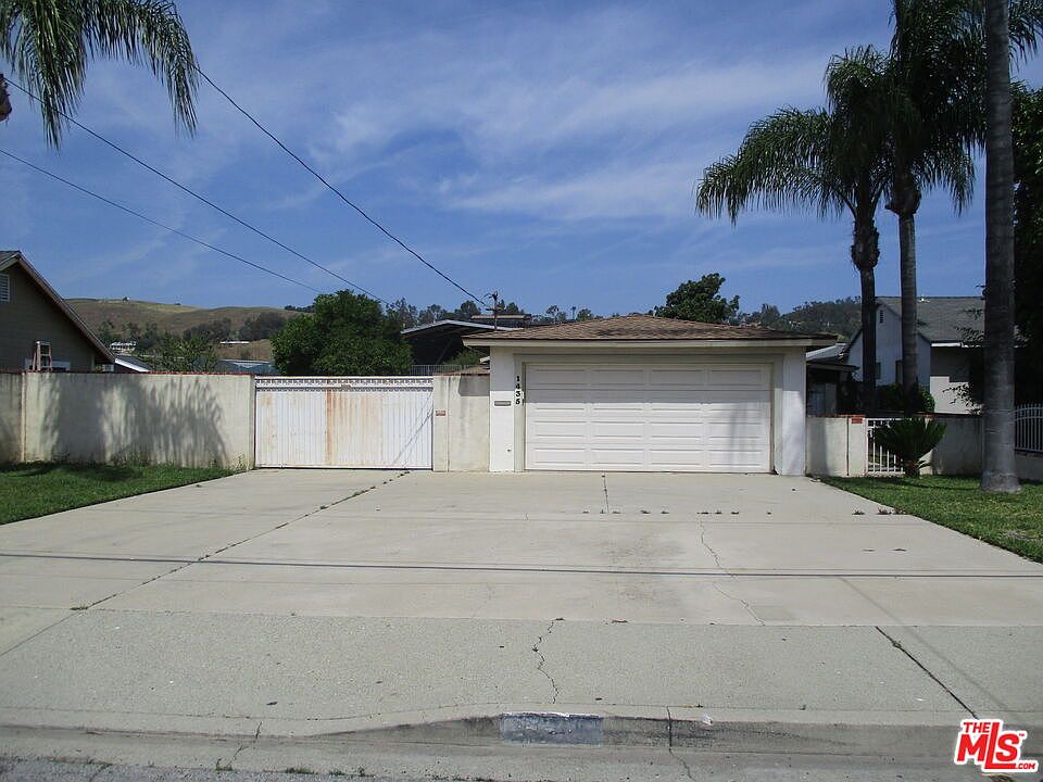 1st image of 1435 Elwood St