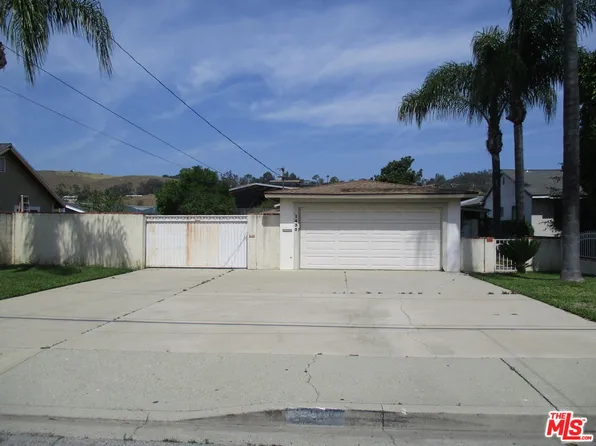 1435 Elwood St, Pomona, CA 91768