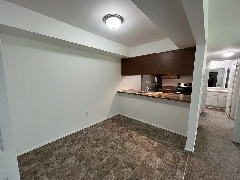 Thornridge Apartments — Photo 36