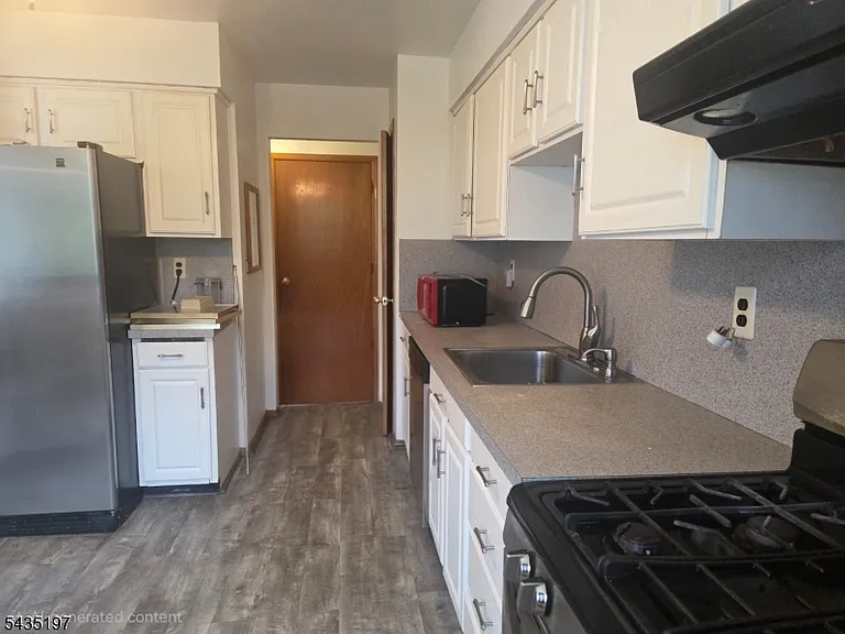 508 Lincoln St #2 — Photo 10