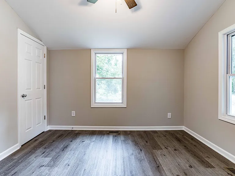 410 Longfellow St — Photo 19