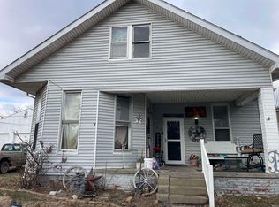 203 W 10th St, Mount Vernon, IN