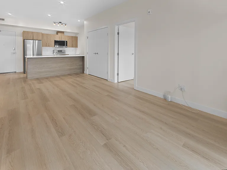 300 Rankin Dr — Photo 34