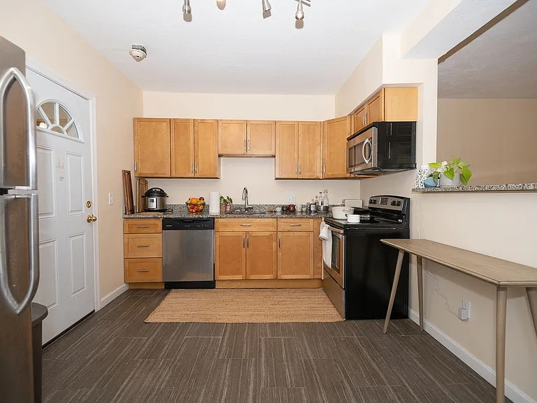 113 Elm St — Photo 21