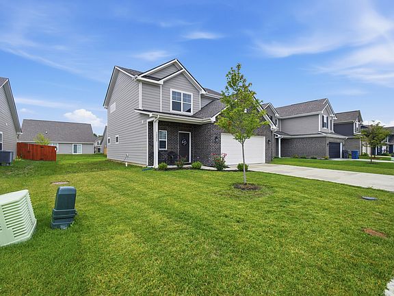 3rd image of 10837 White Fern Way