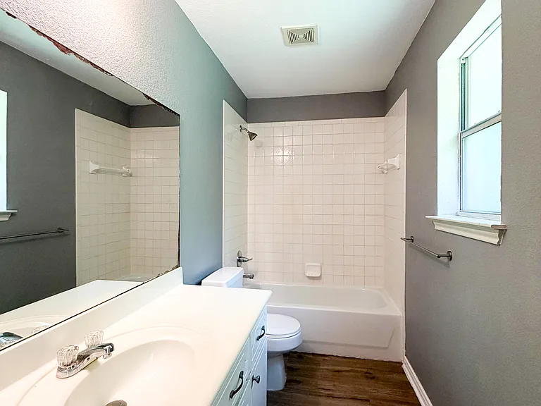 2203 Indian Trl #A — Photo 10