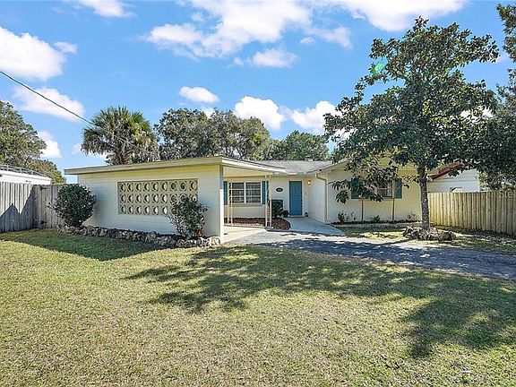 4th image of 1263 E Crooked Lake Dr