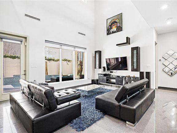 4th image of 4609 Sweetwater Ave