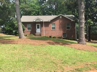 8 Vanguard Cir, Atlanta, GA 30319