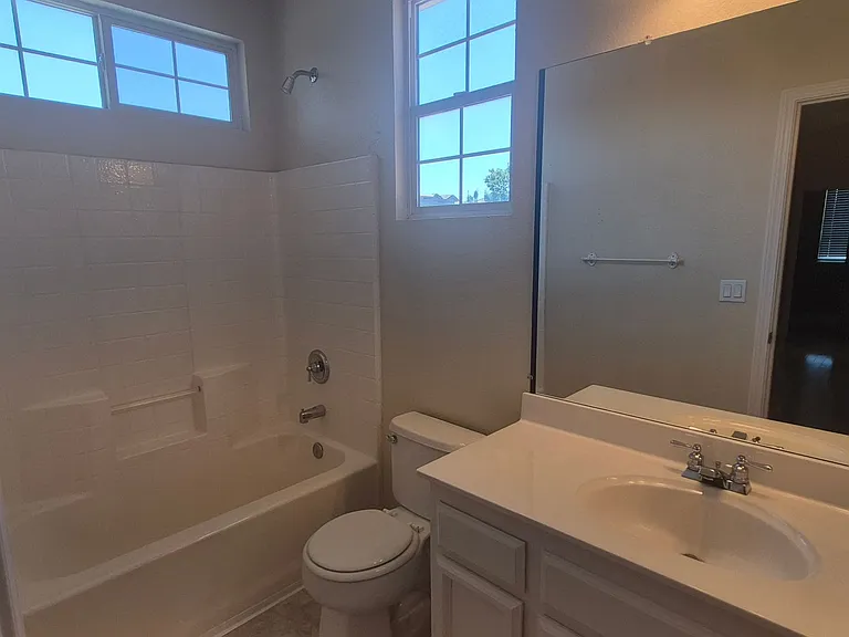 5343 Dunlay Dr — Photo 15
