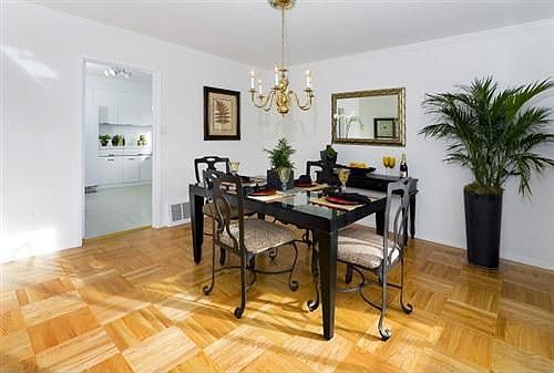 3rd image of 105 Country Club Dr