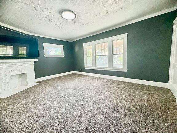 2nd image of 1585 Wagar Ave #1585