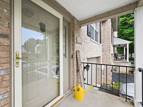 3rd image of 3078 Meadow Brook Ct