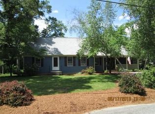 21 Cliff Dr, North Attleboro, MA 02760