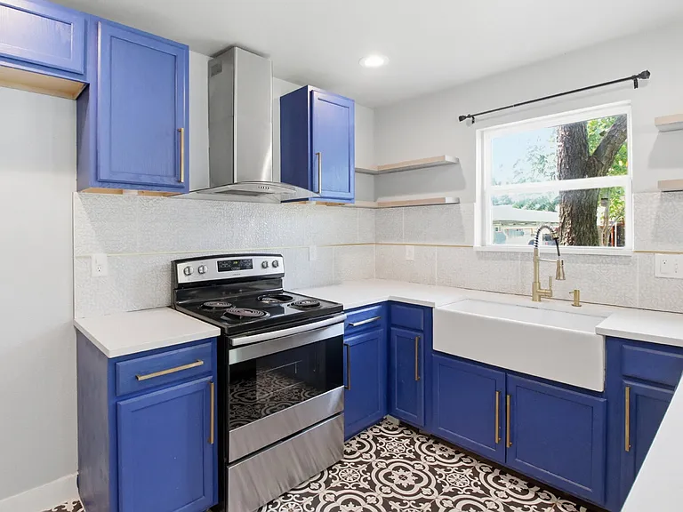 204 Aero Ave — Photo 12