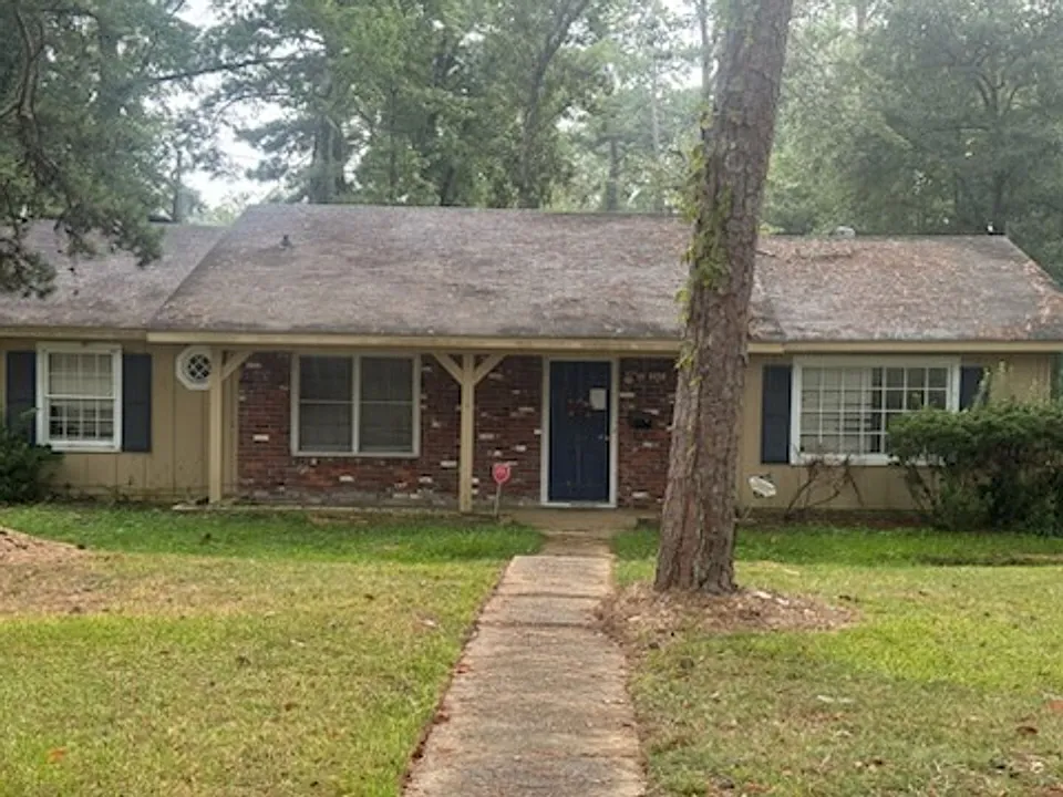 247 Dona Ave
