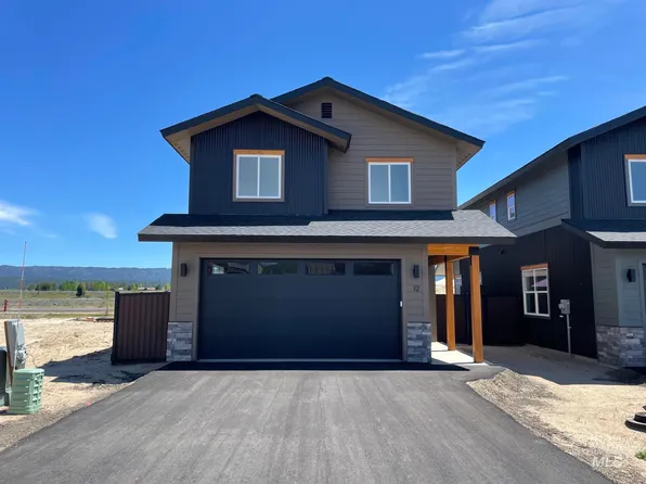 12 N Creek Way, Cascade, ID 83611