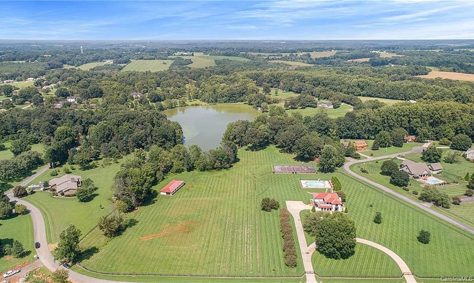 1st image of 181 Country Dr