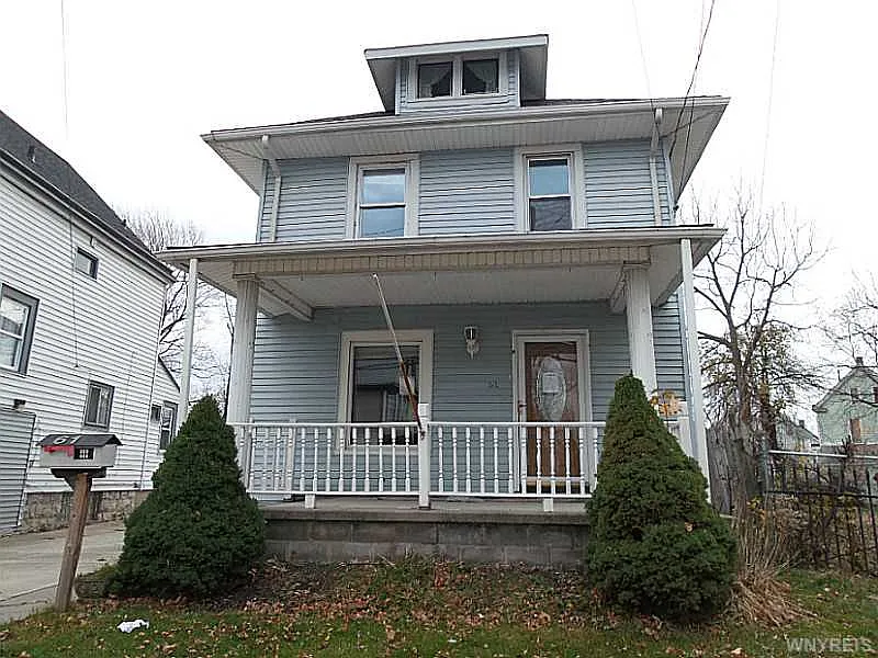 61 Hunt Ave photo 1