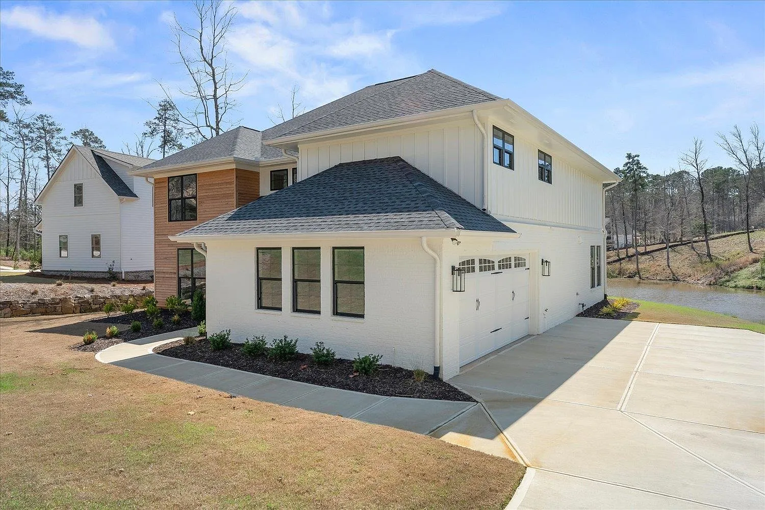 4 bed, 3.5 bath, 3357 sqft, $3,900 — Photo 3