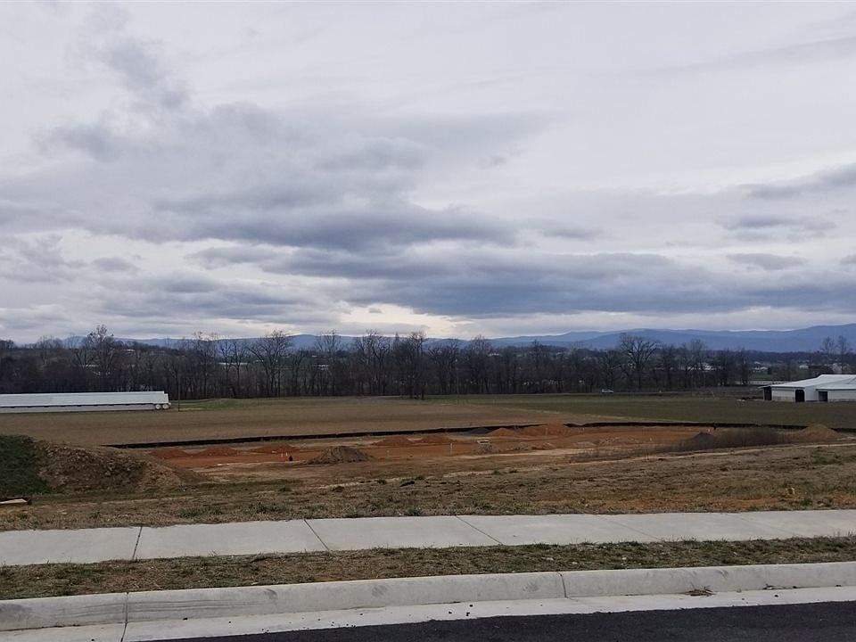 2nd image of 139 Turbine Ln #88