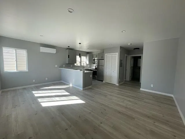 2815 Filbert St #C — Photo 10
