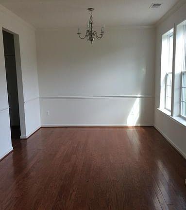 3rd image of 15545 Wedgewood Dr