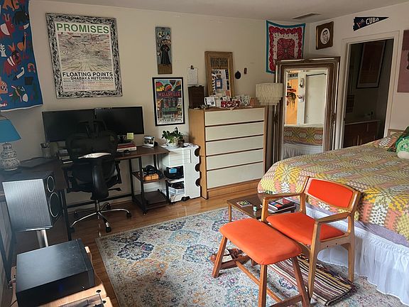 4th image of 322-26 Bainbridge St #D