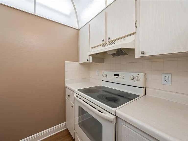 1975 W Bay Dr #115 — Photo 10