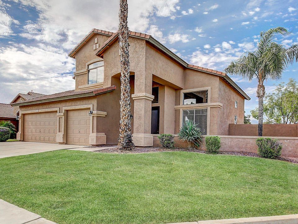 1st image of 2354 W Olive Way