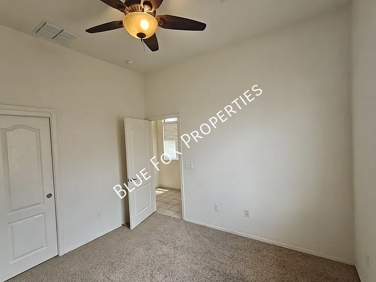 324 N Oak Tree Canyon Loop — Photo 28