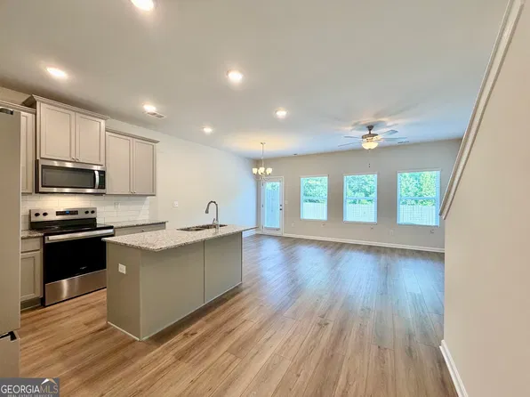 129 Jaxton St, Hoschton, GA 30548