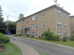 10552 S Walden Pkwy, Chicago, IL 60643
