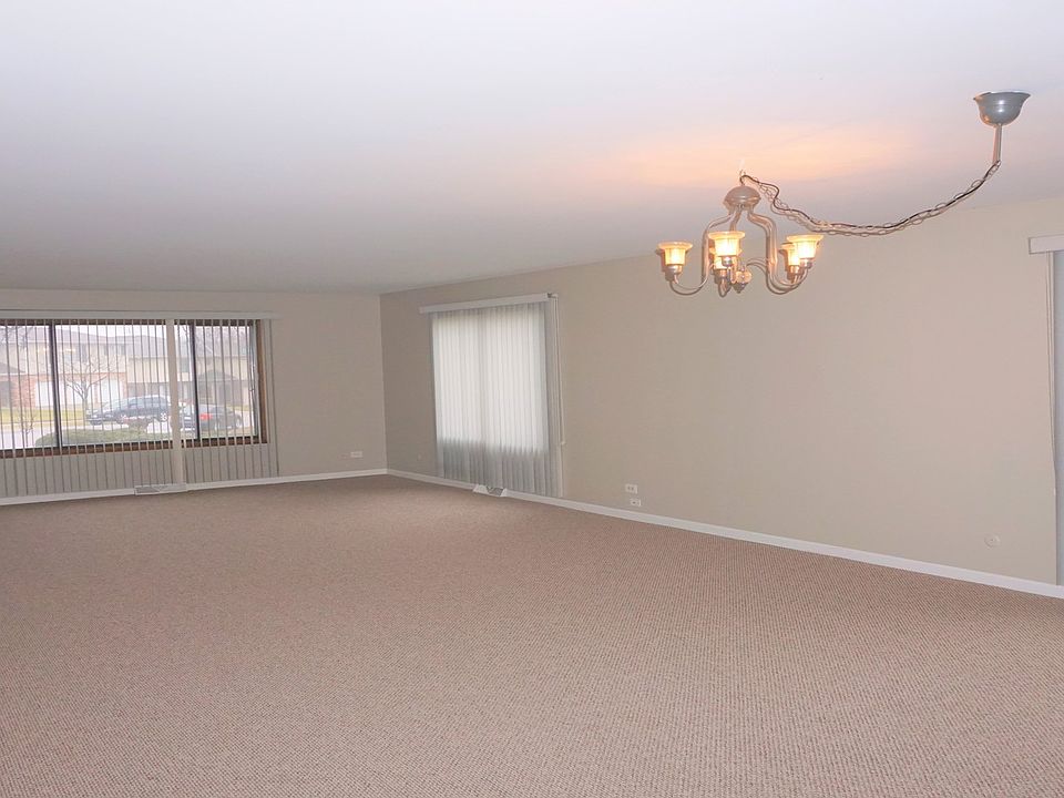1st image of 313 Dawn Ct APT A