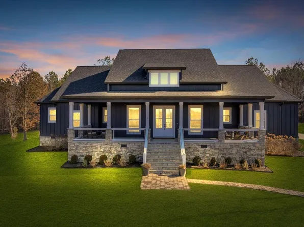 1115 River Bluffs Dr, Jasper, TN 37347