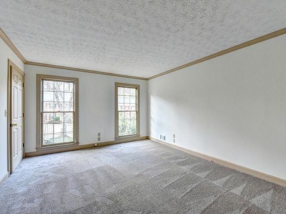 5th image of 4437 Stilson Cir