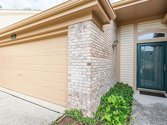 4th image of 511 E Moss Creek Dr