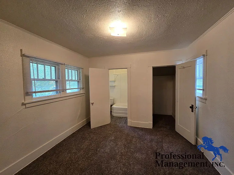 613 N 25th St #2 — Photo 5
