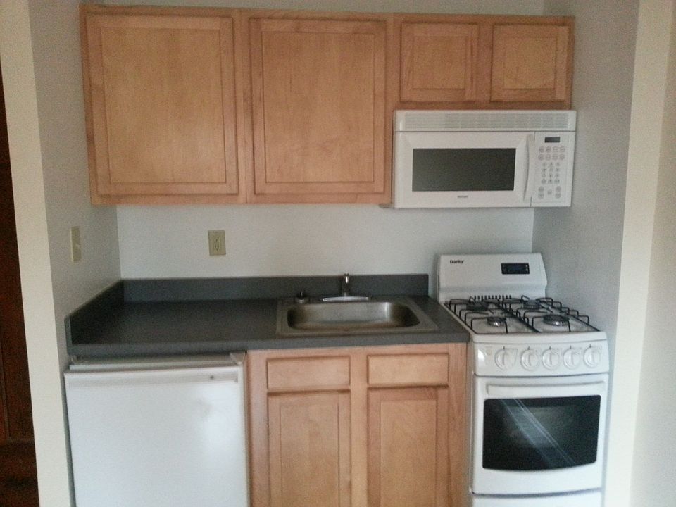 2nd image of 451 Ludlow Ave APT 109