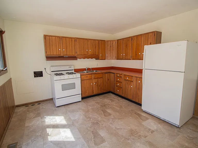 31 Mildred Ln — Photo 4