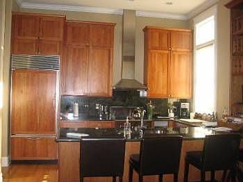 5th image of 824 S Oakley Blvd